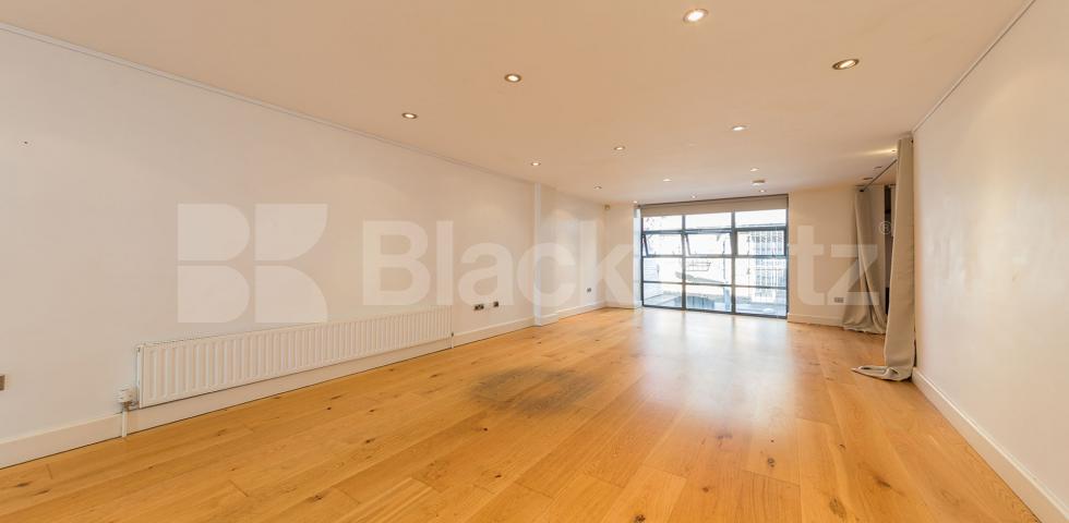 			STUNNING SPACIOUS LIVE WORK STUDIO APARTMENT, 1 Bedroom, 1 bath, 1 reception Flat			 Bethnal Green Road , BETHNAL GREEN-SHOREDITCH 